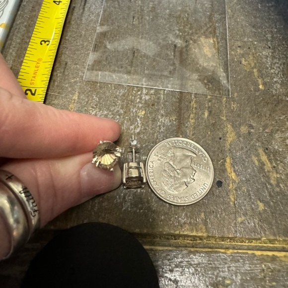 2 Ct Citrine pale Solitaire Stud Earrings Sterling Silver~2.95g - Picture 3 of 5